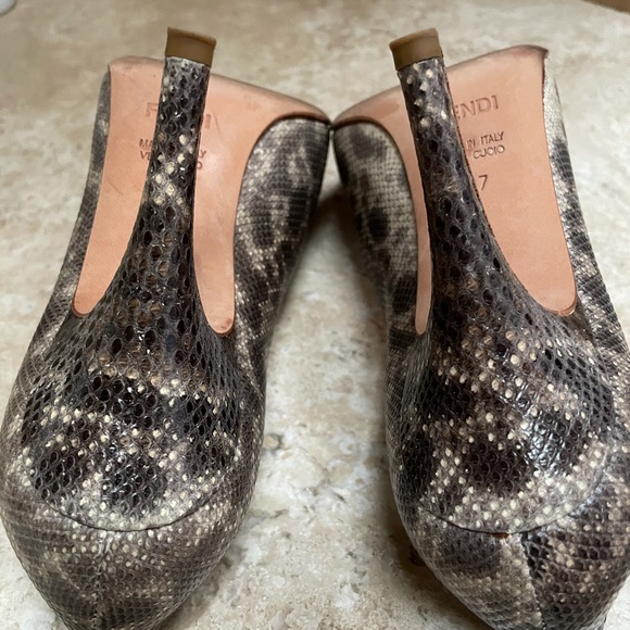 Fendi leather heels - Picture 9 of 9